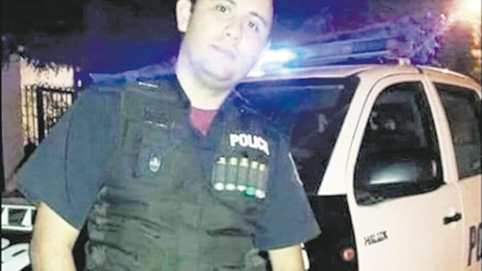 El sargento Gerardo Abarza murió de un tiro en el pecho.