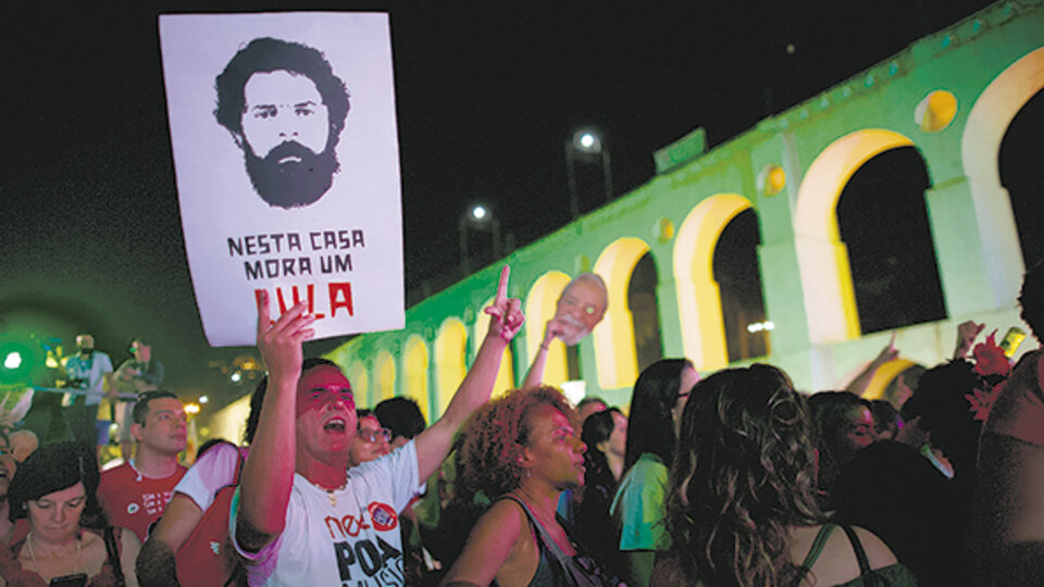 Tras su detenciÃ³n, Lula recibiÃ³ innumerables apoyos nacionales e internacionales.