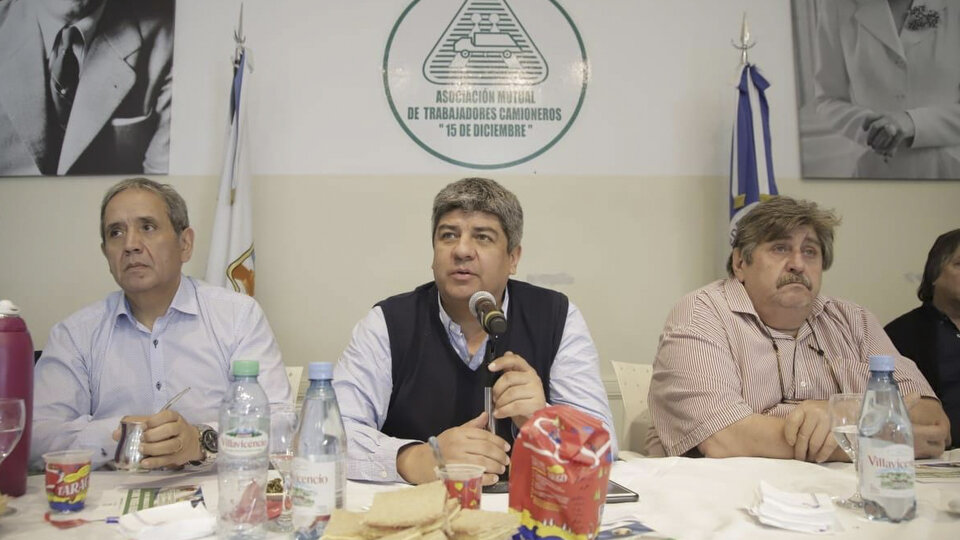 Sergio Palazzo, Pablo Moyano y Ricardo Pignanelli durante la conferencia de prensa del Frente Sindical