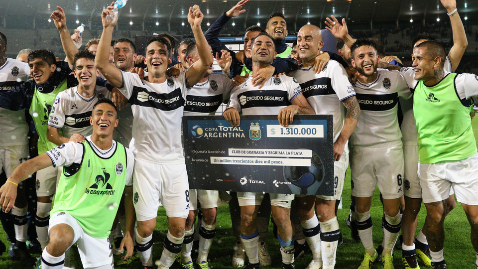 Tras eliminar a Boca, todo Gimnasia festeja su avance en la Copa Argentina.