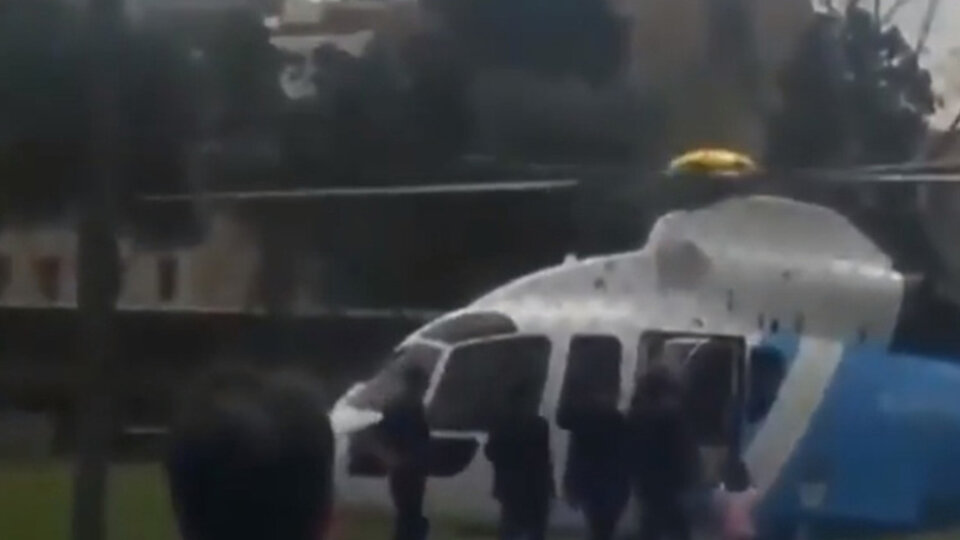 Macri sube con su hija al helicóptero presidencial