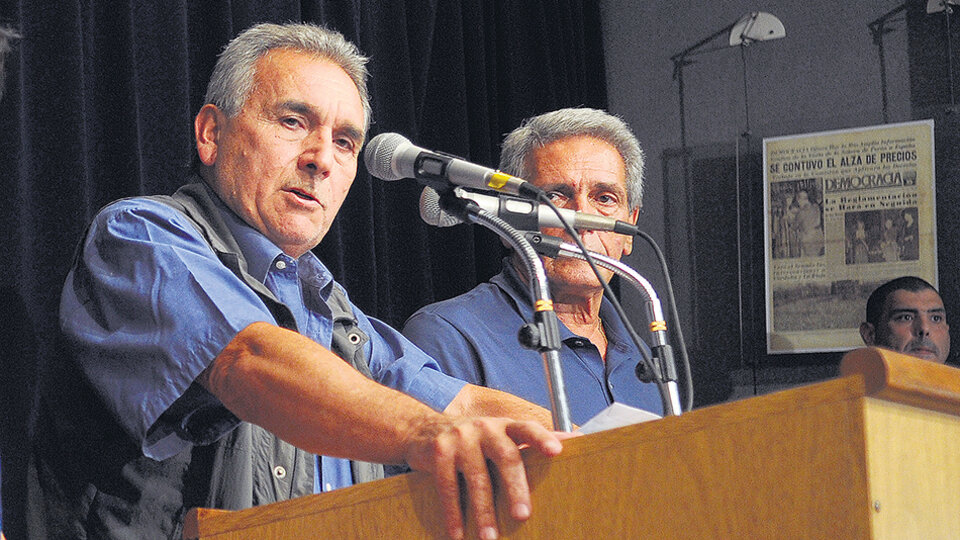 Juan Carlos Schmid presentó su renuncia como triunviro de la central obrera.