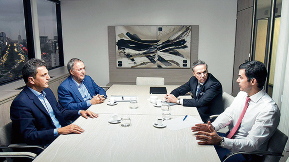 Sergio Massa, Juan Schiaretti, Miguel Angel Pichetto y Juan Manuel Urtubey en el encuentro de ayer.