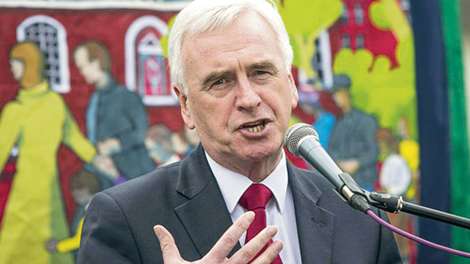 John McDonnell, portavoz económico y cerebro de la estrategia laborista.