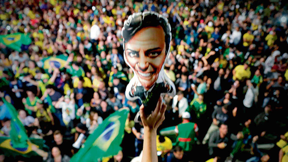 Simpatizantes de Bolsonaro celebraron la victoria en la avenida Paulista de San Pablo.