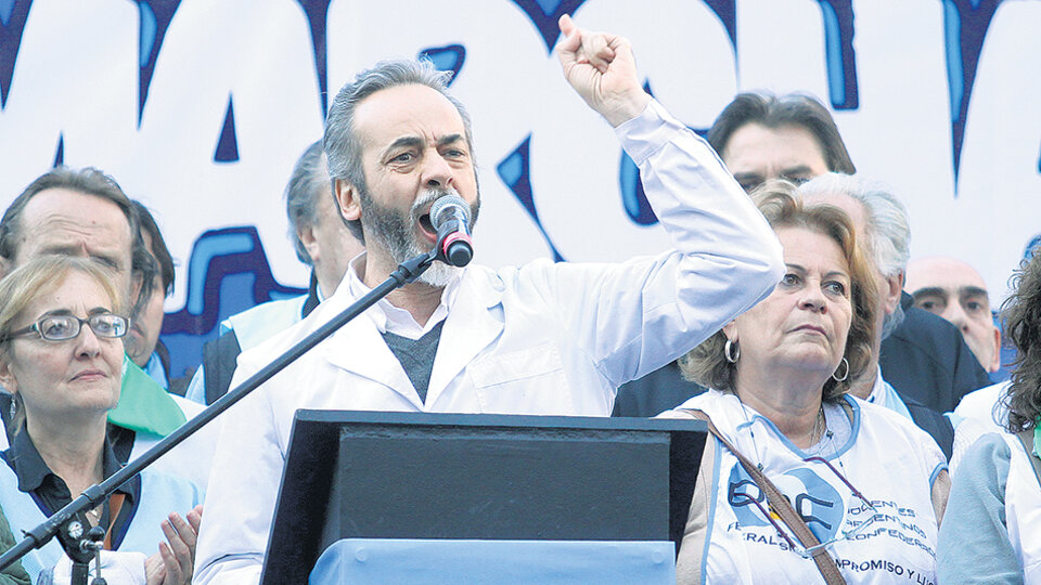 Eduardo López, titular de UTE, rechazó el incremento salarial que ofreció el gobierno porteño.