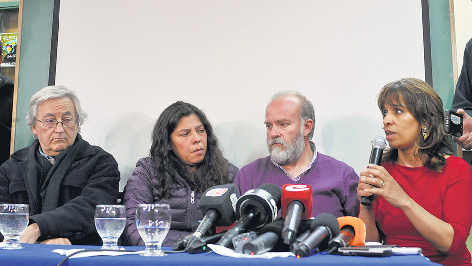 Sergio Maldonado y Antico, con su abogada y un perito.