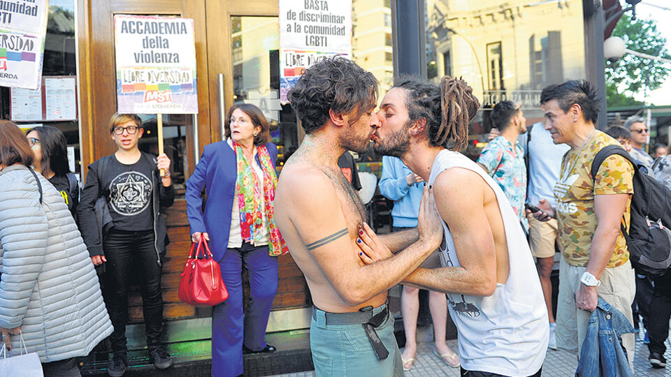 Besazo| Organizaciones LGBT repudiaron una agresión homofóbica