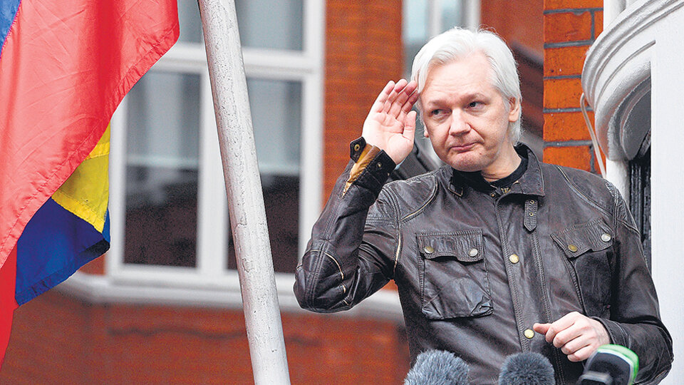 Assange está refugiado en la embajada ecuatoriana en Londres desde agosto de 2012.
