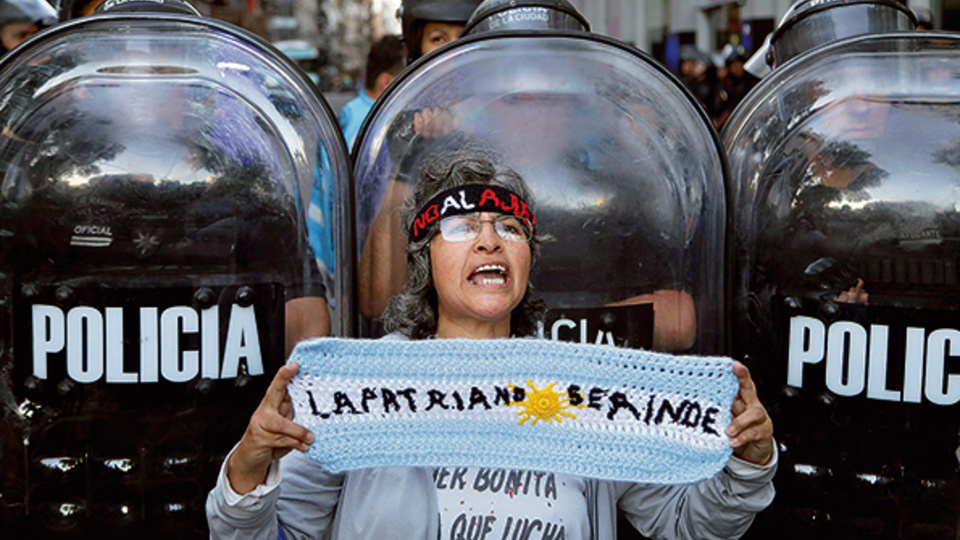 Además de la movilización se realizó un foro abierto contra el presupuesto.