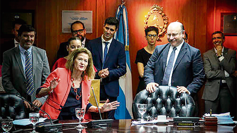 Con la presencia de Elena Highton de Nolasco, el Consejo de la Magistratura despidiÃ³ a los consejeros salientes.