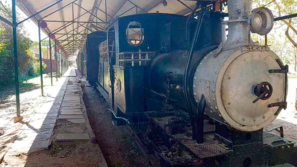 Que dolor! Se metió una cuerda para ser una locomotora sexual