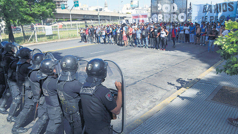 La semana pasada, la PolicÃa de la Ciudad trató de impedir un acampe frente a Desarrollo Social.
