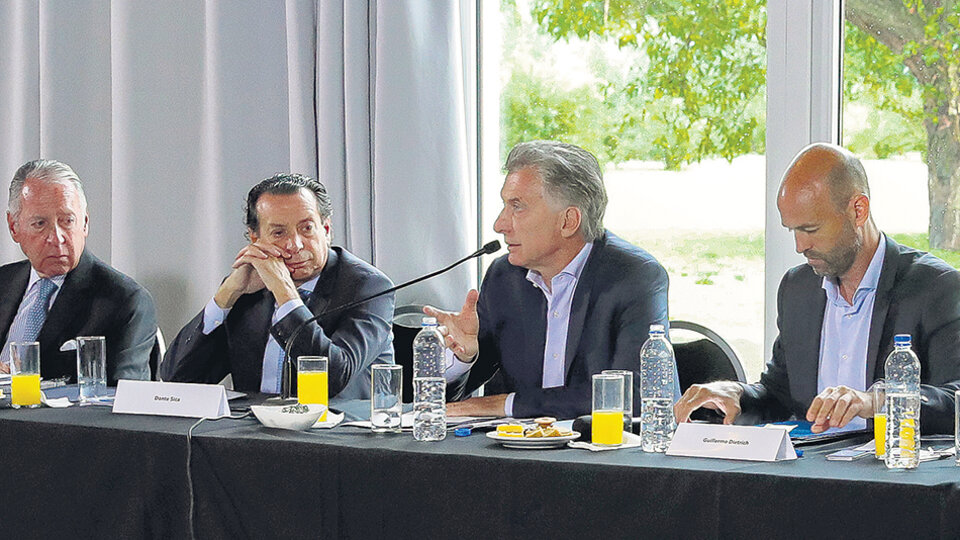 El presidente Mauricio Macri estuvo ayer en Pilar y evitó referirse a Yacylec y a las citaciones a sus familiares.
