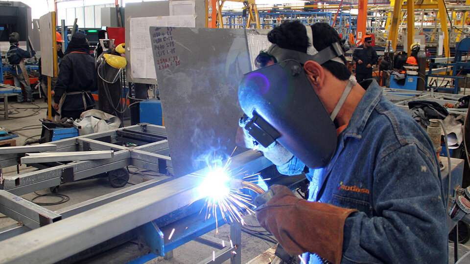 La industria metalúrgica, otra de las ramas manufactureras fuertemente golpeadas y en crisis.
