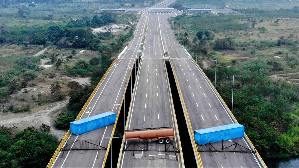 El puente Las Tienditas estÃ¡ cerrado porque Colombia nunca construyÃ³ las instalaciones aduaneras.