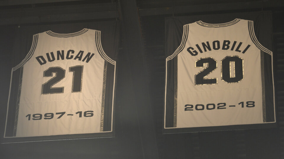Pinchazo miseria Productivo Manu Ginóbili, el 20 eterno de los Spurs | San Antonio retiró la camiseta  del bahiense en una emotiva ceremonia | Página12