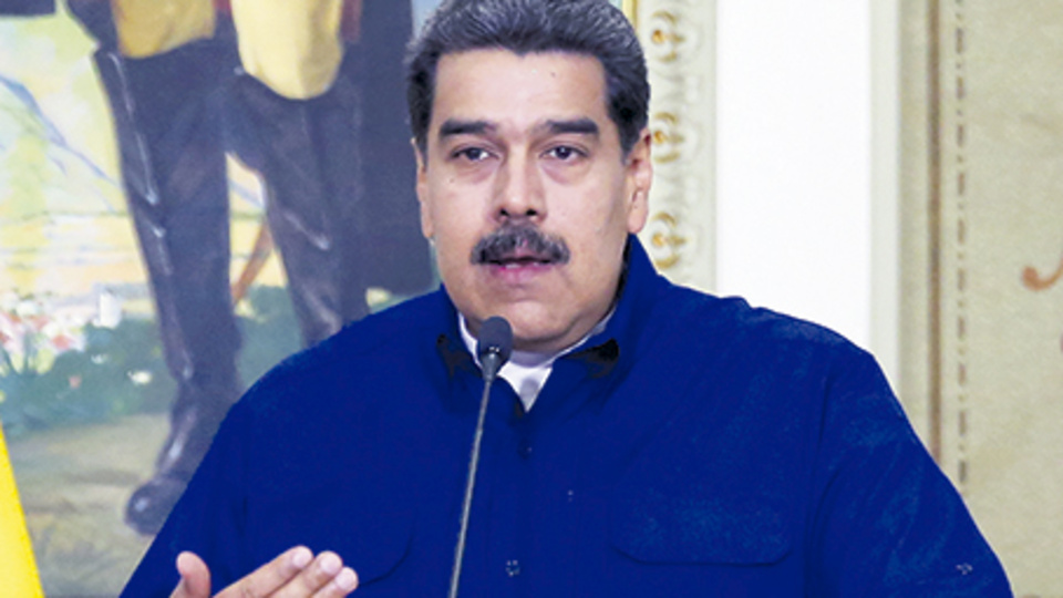 Maduro denuncia un ciberataque.