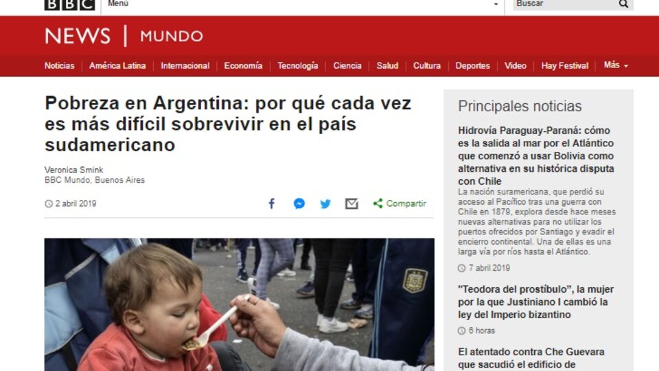 La nota de la BBC describe la recesión económica y el aumento de la pobreza.