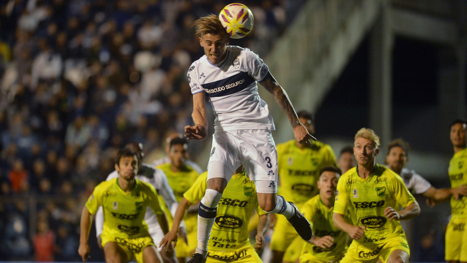 Resultado de imagen para gimnasia le gano al halcon