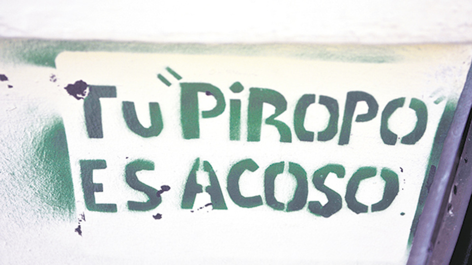 El piropo, defendido como práctica por el presidente Mauricio Macri, es violencia de género.