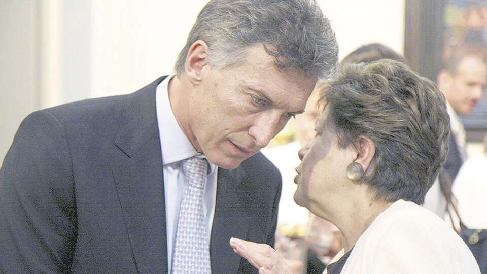 Macri con la embajadora estadounidense Vilma Socorro MartÃ­nez.