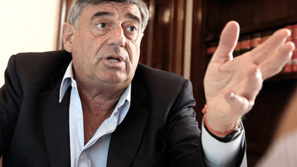 El cruce de Mario Cimadevilla con Mauricio Macri por la AMIA