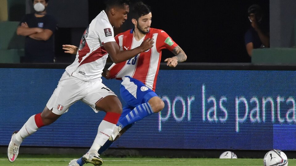 El Paraguay de Berizzo igualó 2-2 con el Perú de Gareca