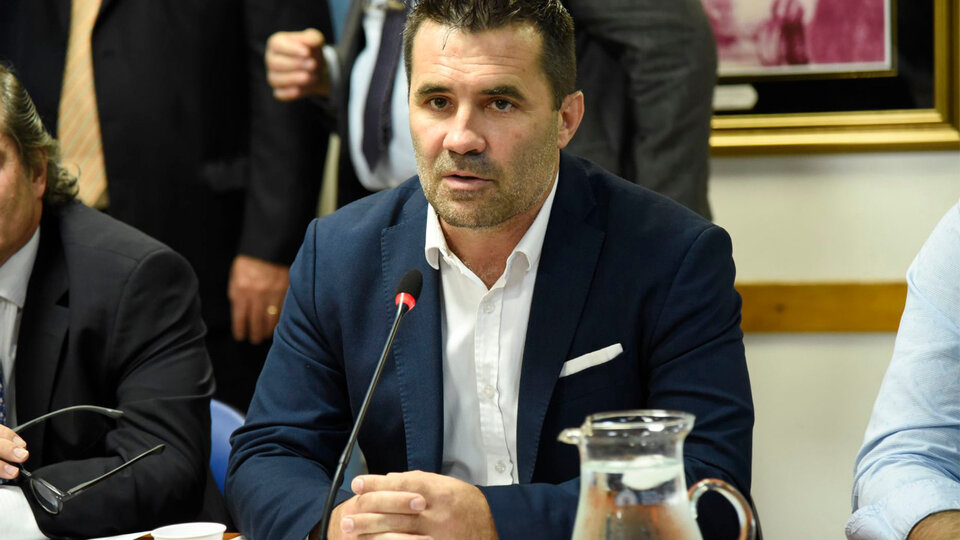 El Gobierno prepara una "tarifa de transición" en luz y gas
