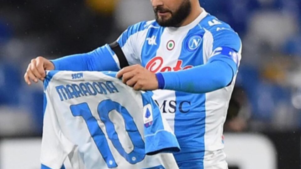 Emotivo homenaje del Napoli a Maradona: camiseta con los colores de Argentina