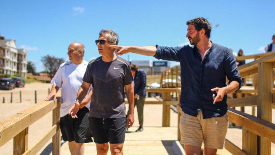 Macri caminó por las playas de Binamar sin Sinstrap …