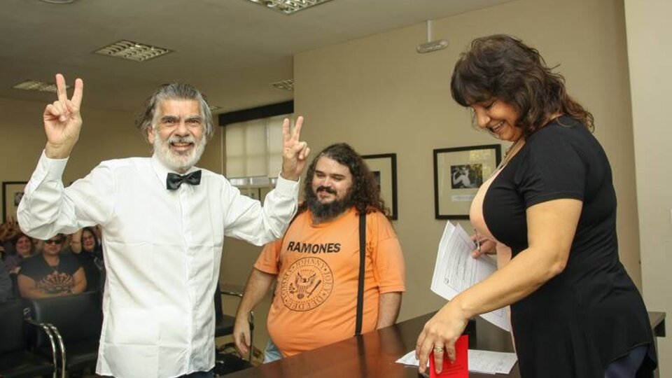 Matrimonio Igualitario Y Viudez El Duelo De Ayer Y De Hoy Como Era Perder Al Companero De Vida En Los 90 Y Como Es Hoy Con La Ley Como Respaldo Pagina12