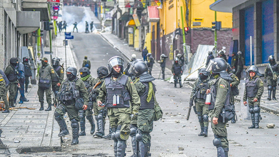 Armas a Bolivia: Los gendarmes dijeron que nunca usaron las 70 mil balas de goma | Detalles del sumario de la Gendarmería por el envío de armamento a los golpistas post thumbnail image