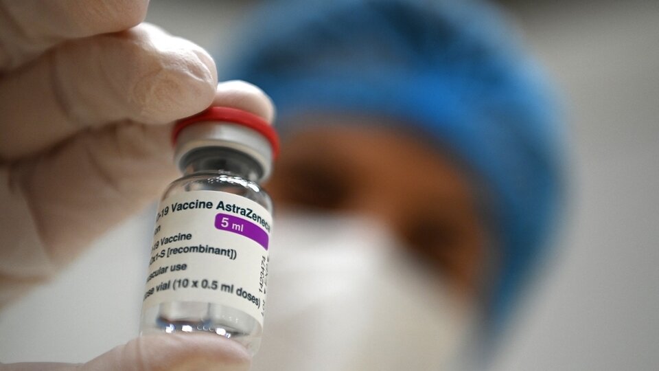 Llegaron 400 mil dosis de AstraZeneca  | Argentina alcanza casi 48 millones de vacunas recibidas post thumbnail image