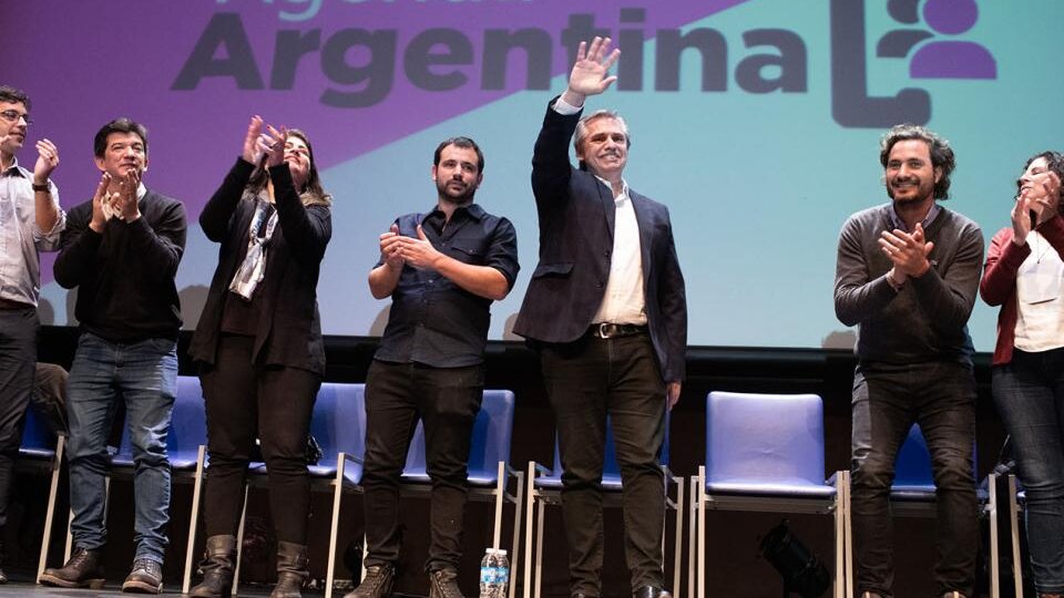 Agenda Argentina debate sobre

la salida de la pandemia | El encuentro se realizará este sábado post thumbnail image