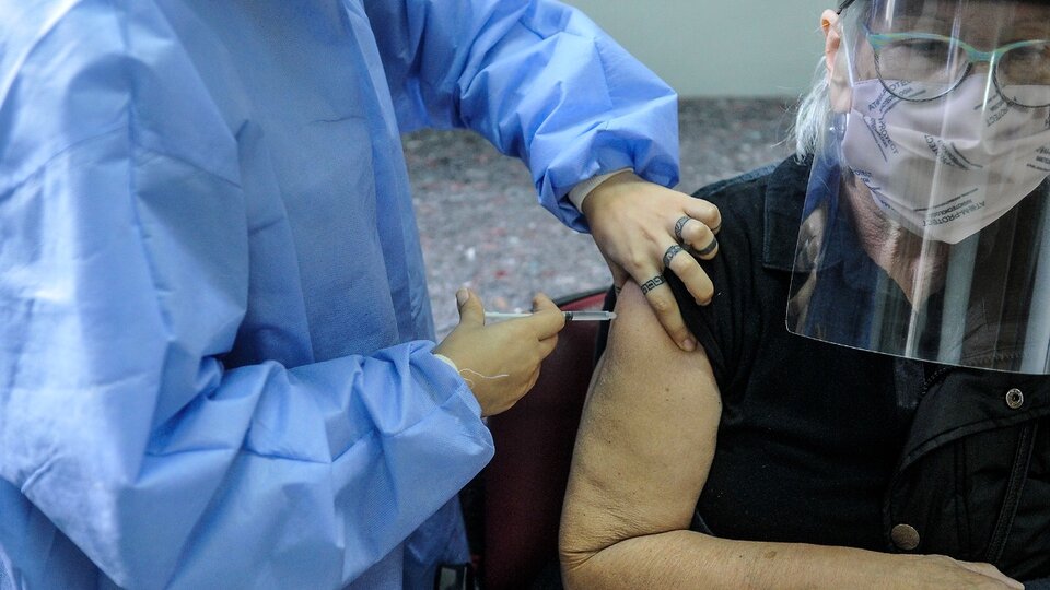 Segundas dosis: Kicillof anunció la vacunación libre para mayores de 60 | Para inmunizados con Astrazeneca, Sputnik o Sinopharm post thumbnail image
