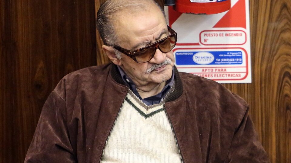 Murió el genocida excomisario y represor Musa Azar Curi  | A los 85 años en Santiago del Estero post thumbnail image