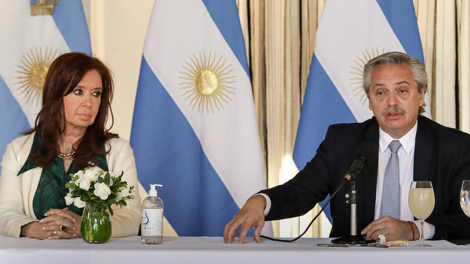 A qué hora es el acto de Alberto Fernández y Cristina Kirchner | El Presidente y su vice otra vez juntos en la Casa Rosada post thumbnail image