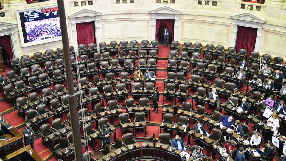 Etiquetado frontal: Juntos por el Cambio no dio quórum y se cayó la sesión | Hubo 122 diputados en sus bancas post thumbnail image