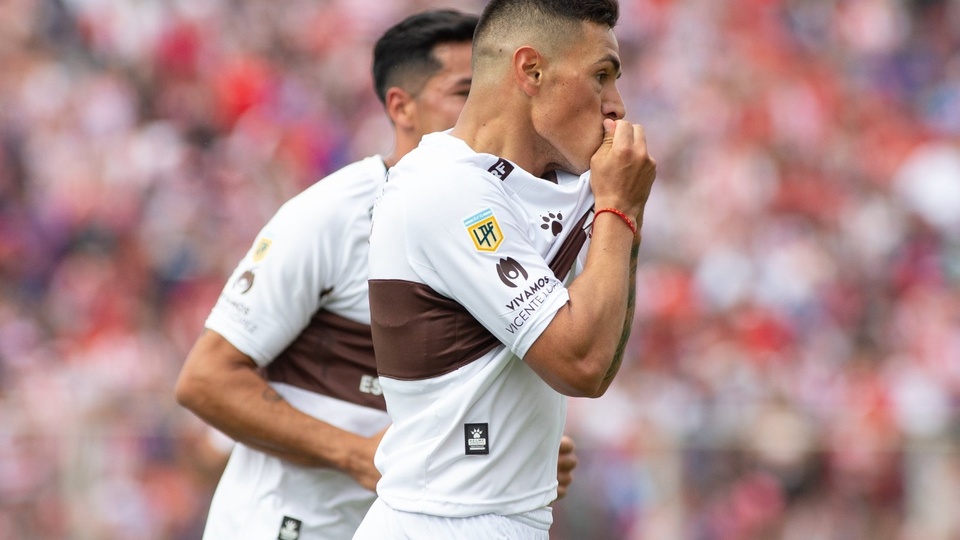 Platense derrotó a Unión en Santa Fe con goles de Tissera y Lomónaco