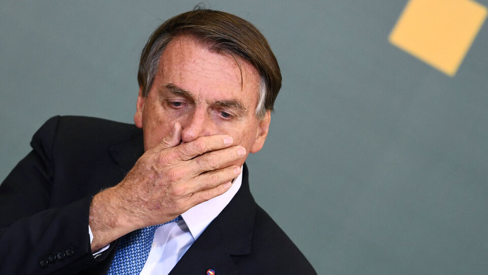 Brasil: A Bolsonaro le negaron el ingreso a un estadio por no querer vacunarse contra la covid | Lo miró por TV