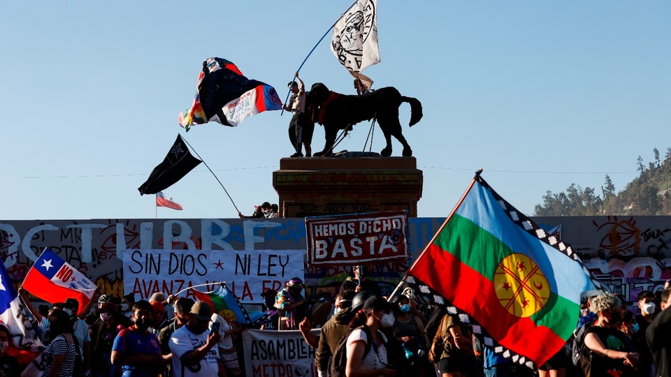 Masiva manifestación en Chile a dos años del estallido contra la desigualdad | La fecha coincidió con el inicio de la redacción de la nueva Constitución