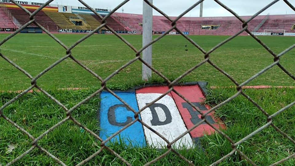 Detuvieron al ex DT de Deportivo Español por un caso de abuso sexual | Le  negaron la excarcelación a Carlos Torres | Página12