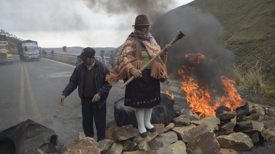 Ecuador: segundo día de protestas contra las políticas económicas de Guillermo Lasso | El movimiento indígena rechaza una suba de hasta el 12 por ciento en los combustibles