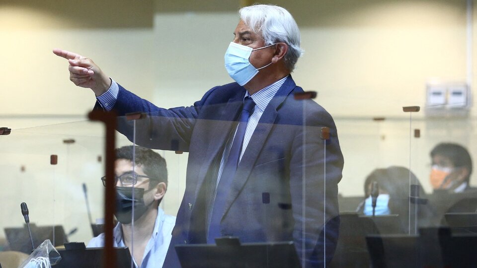 Le vice-chancelier Jaime Naranzo approuve une audience de 15 heures sur l’inculpation de Sebastian Pinera | Son long discours a permis d’ajouter les voix manquantes Le vice-chancelier Jaime Naranzo approuve une audience de 15 heures sur l’inculpation de Sebastian Pinera | Son long discours a permis d’ajouter les voix manquantes