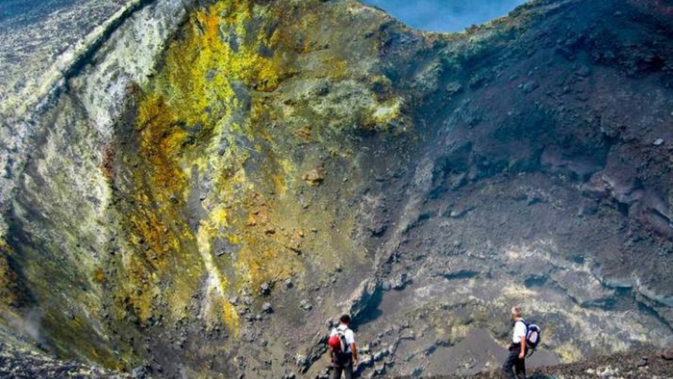 Volcan Edna : Découverte inédite de restes humains dans une grotte |  On soupçonne que la personne est entrée volontairement dans la grotte