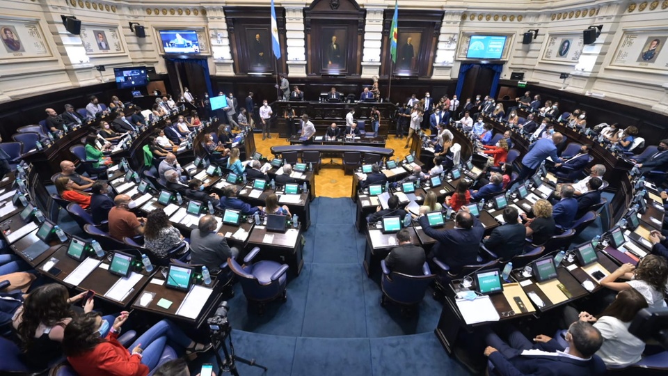 La Legislatura bonaerense aprobó la ley que habilita la reelección de intendentes en 2023 | Sesión extraordinaria