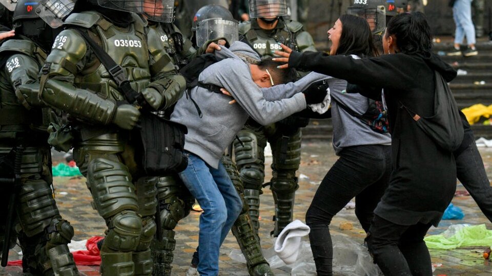 Los jóvenes que protagonizaron las protestas en Colombia denuncian una “cacería de brujas” | La persecución del gobierno de Duque terminó con la detención de más de dos mil manifestantes