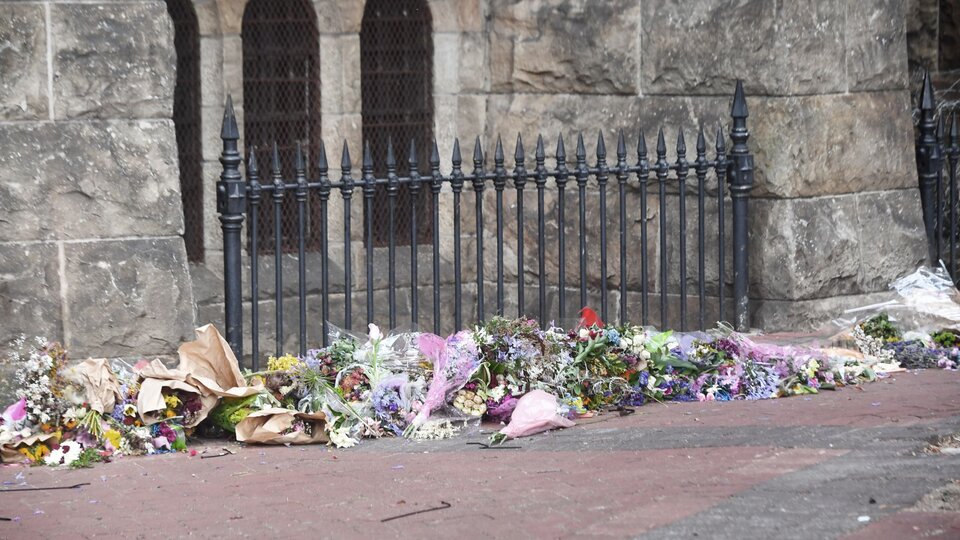 Desmond Tutu’s ashes buried in Cape Town |  At St. George’s Cathedral