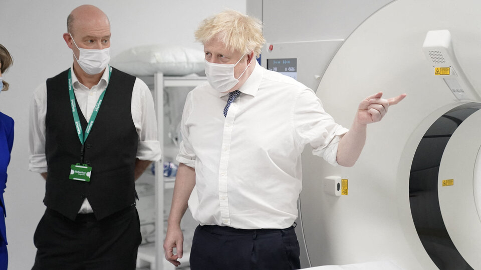 Boris Johnson, cerca del abismo en Gran Bretaña | Por sus mentiras y medias verdades para intentar despegarse del  “partygate” 